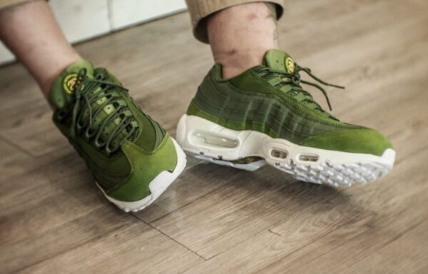 Nike Air Max 95 x Stussy Olive