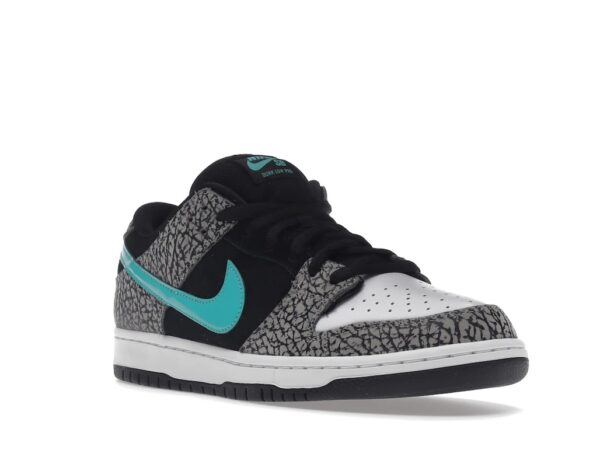 Nike SB Dunk Low atmos Elephant