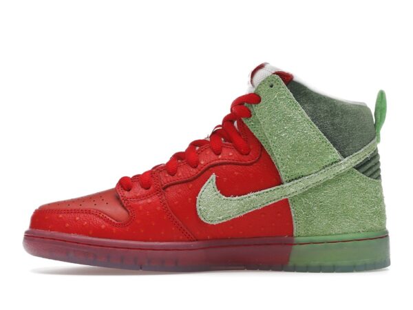 Nike SB Dunk High Strawberry Cough (Regular Box)