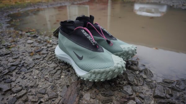 Nike ACG Mountain Fly Gore-Tex Clay Green