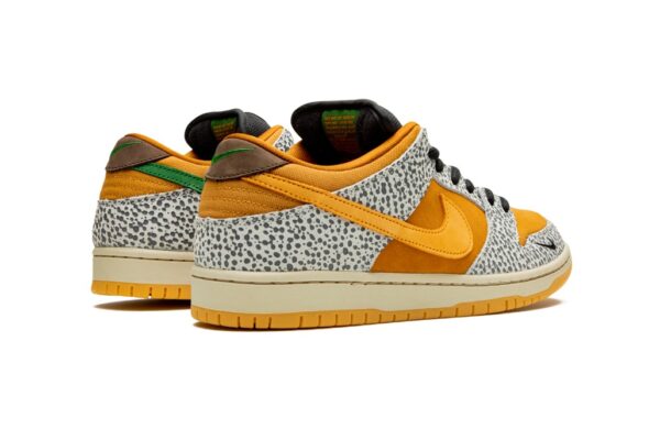 Nike SB Dunk Low Safari